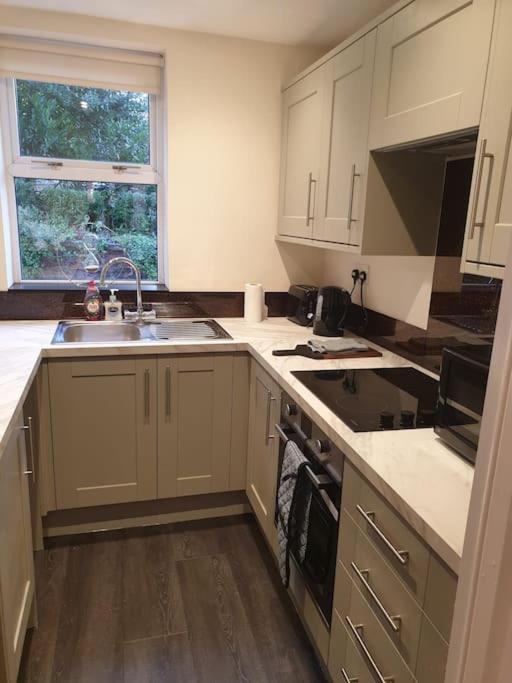 No6 High Street Apartamento Edwinstowe Exterior foto